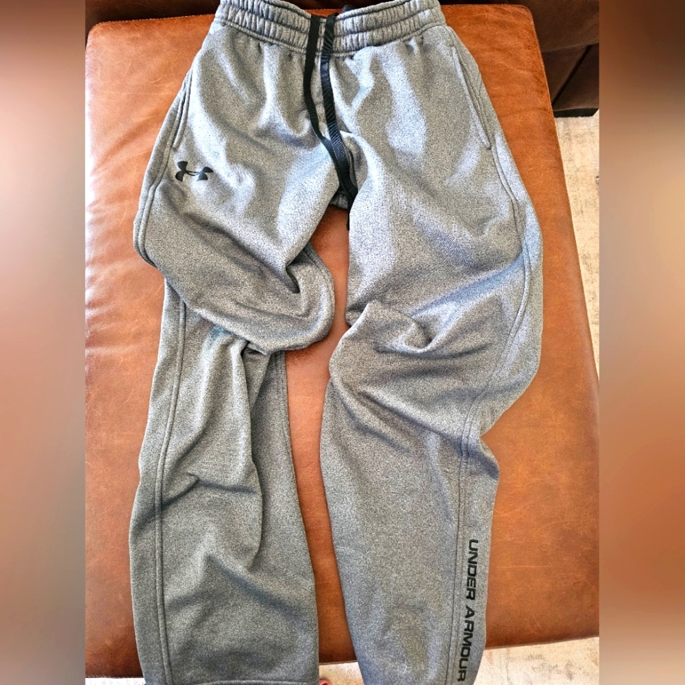 Under Armor- sport pants